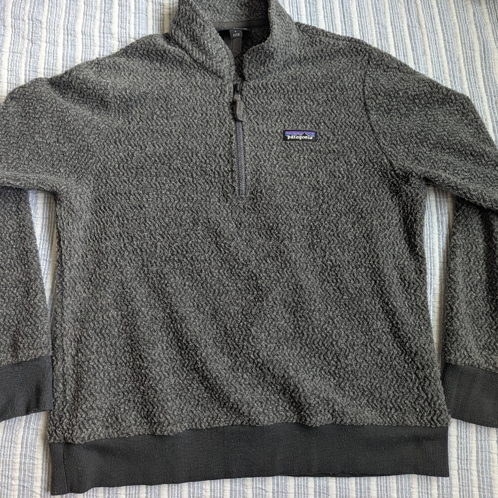 Patagonia fleece pullover sweater (Size L, Women)